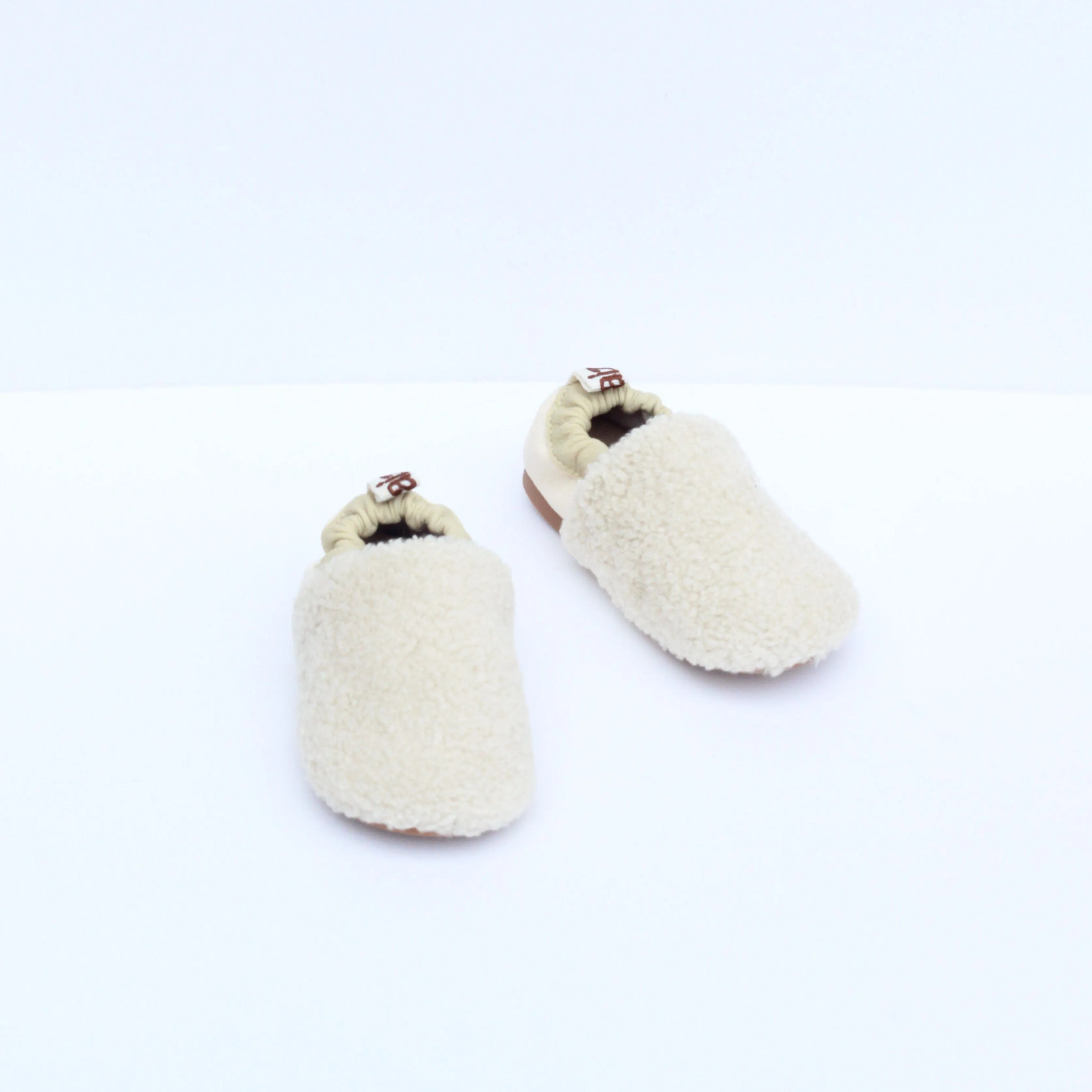 Alma Vegan Leather & Vegan Shearling Kids Slipper Shoe | Cream