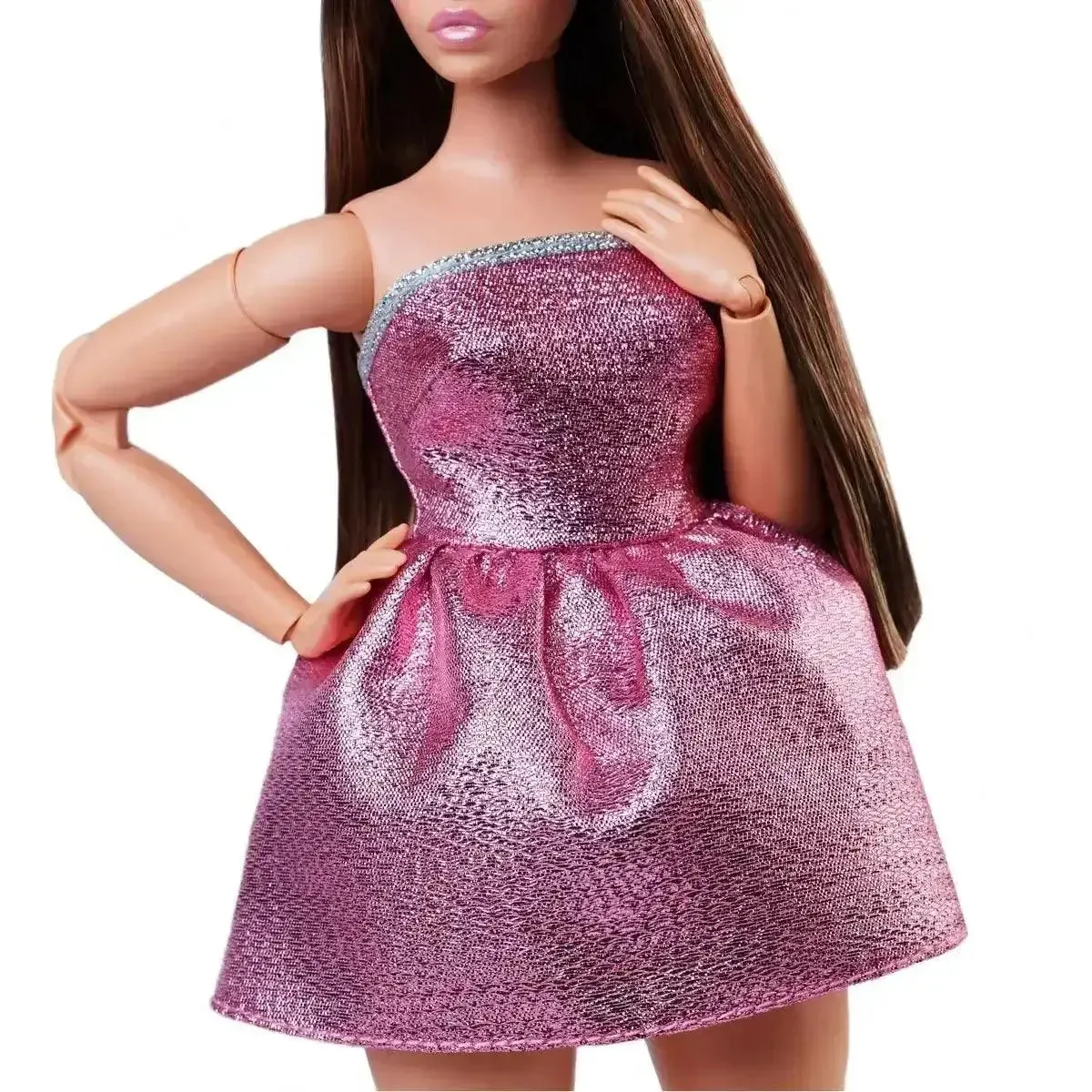 Barbie Signature Barbie Looks Doll #24 (Curvy, Long Brown Hair)