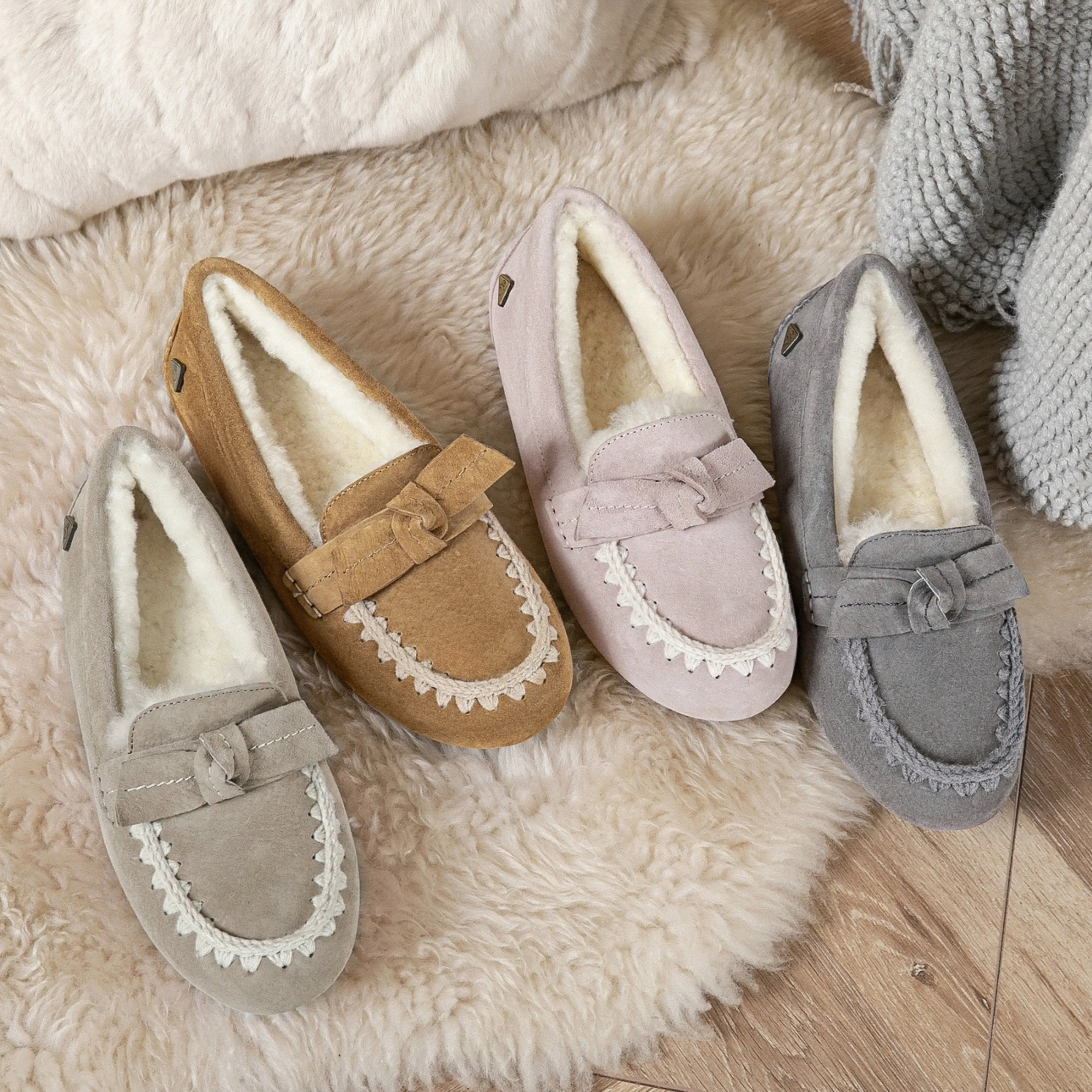 EVERAU Sheepskin Wool Bow Ankle Slippers – Woven Moccasins EA1021