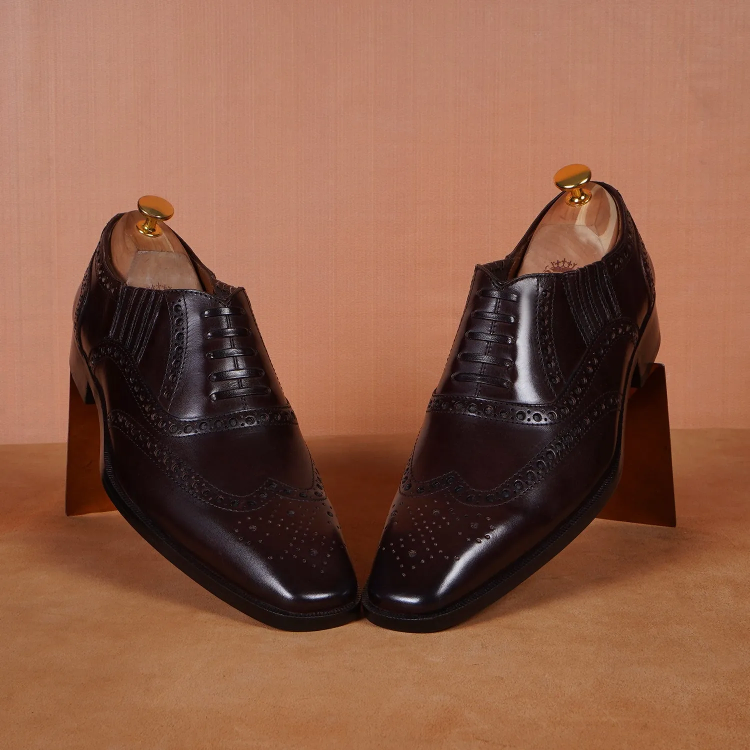 Fixed Lace-Up Lazy Man Formal Shoes in Dark Brown Leather with Stylish Wingtip Punching Brogue Design