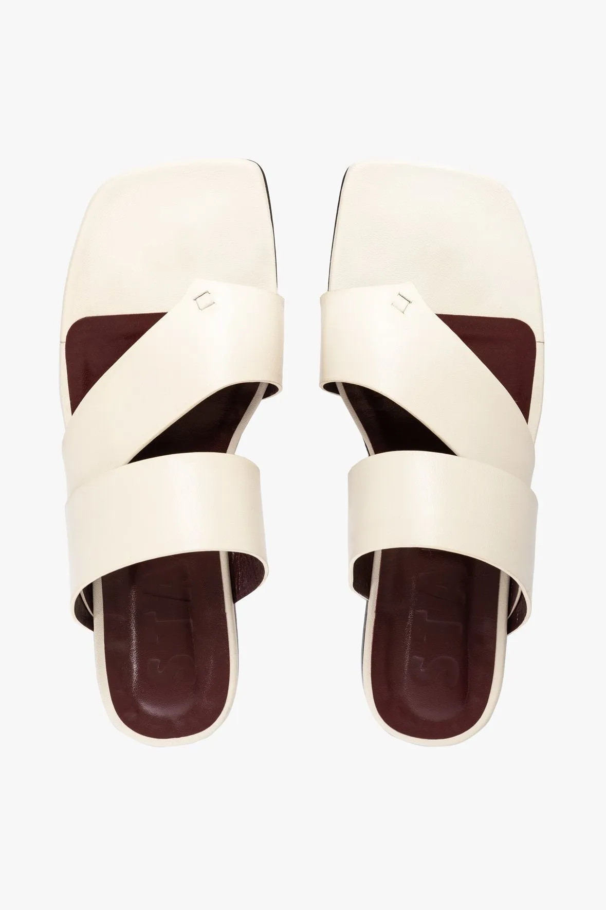 FLY FLAT SANDAL | CREAM