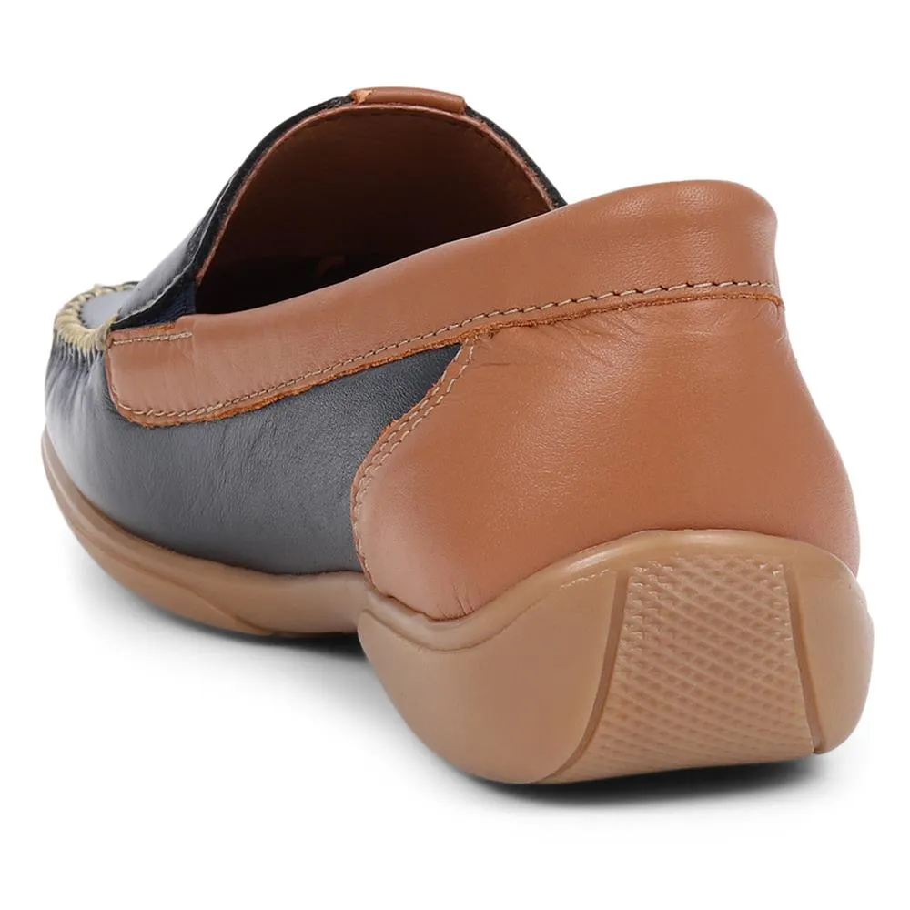 Leather Moccasins  - CONT39003 / 325 242