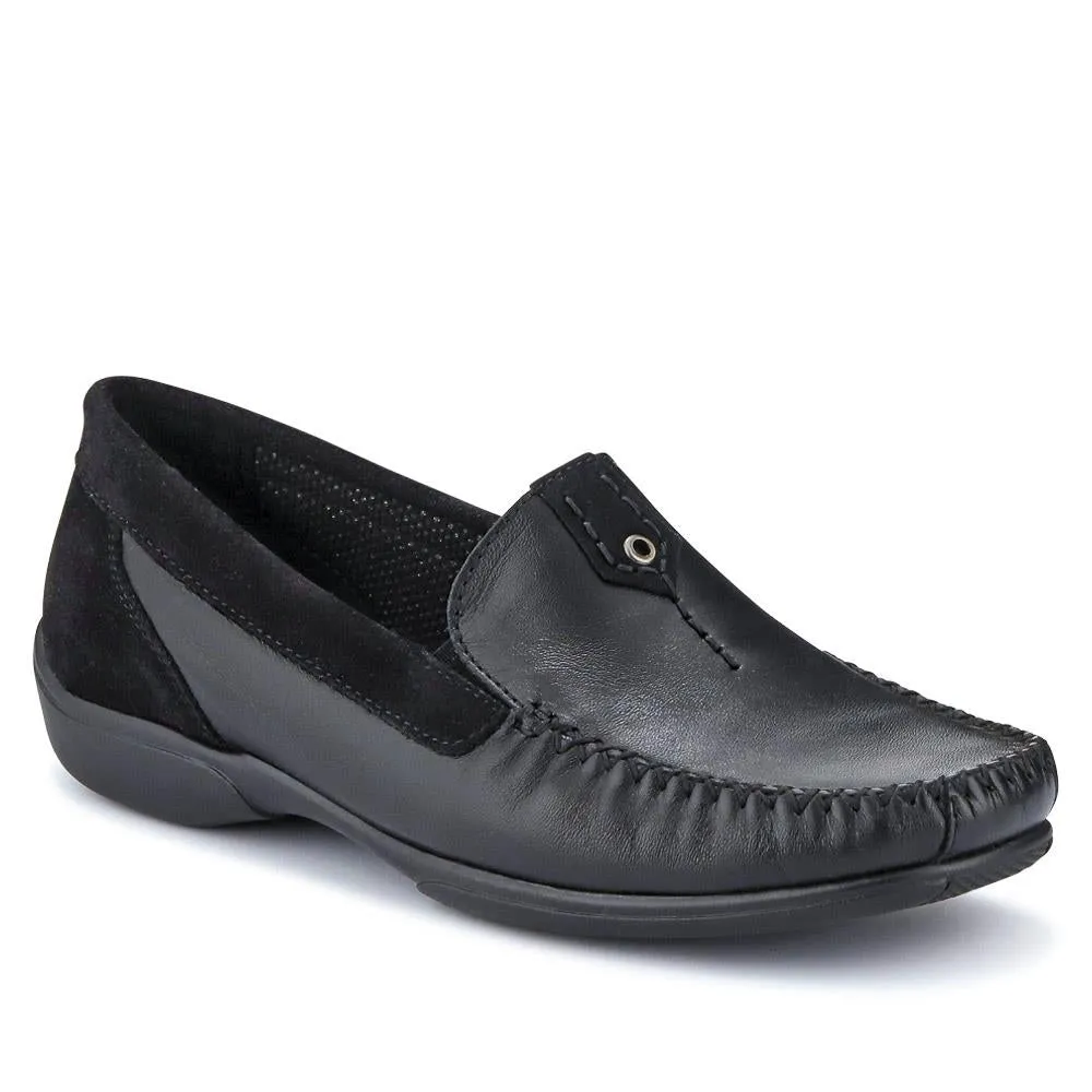 Leather Moccasins  - CONT39003 / 325 242