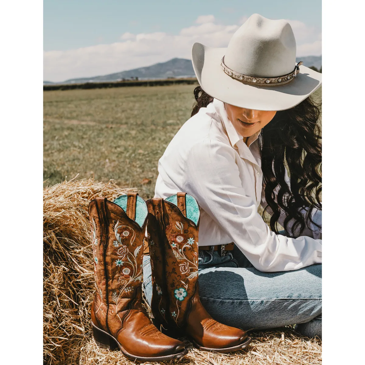 Rio Grande Women's Pacific - Embroidered Flowers Western Boots - Square Toe